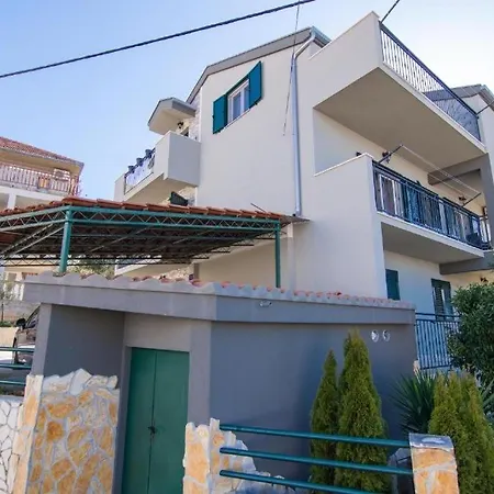 Apartment With A Parking Space Okrug Gornji, Ciovo - 22799 *